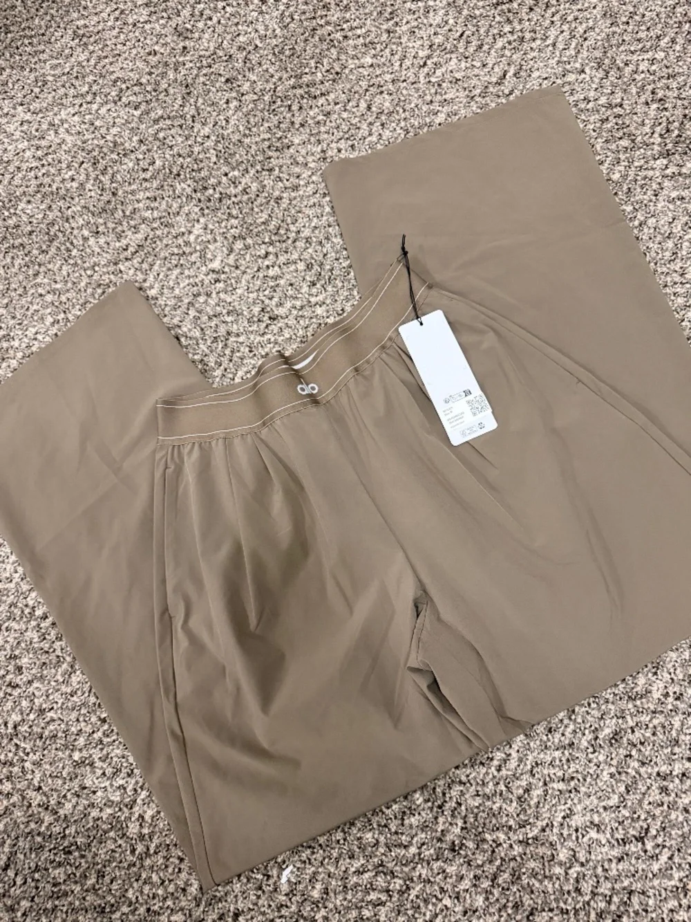 Alo Yoga Suit Up Trousers - Olive Tree